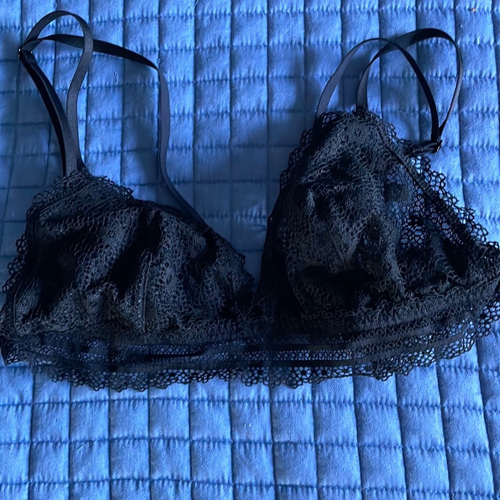 NWT Victoria secret lace bralette